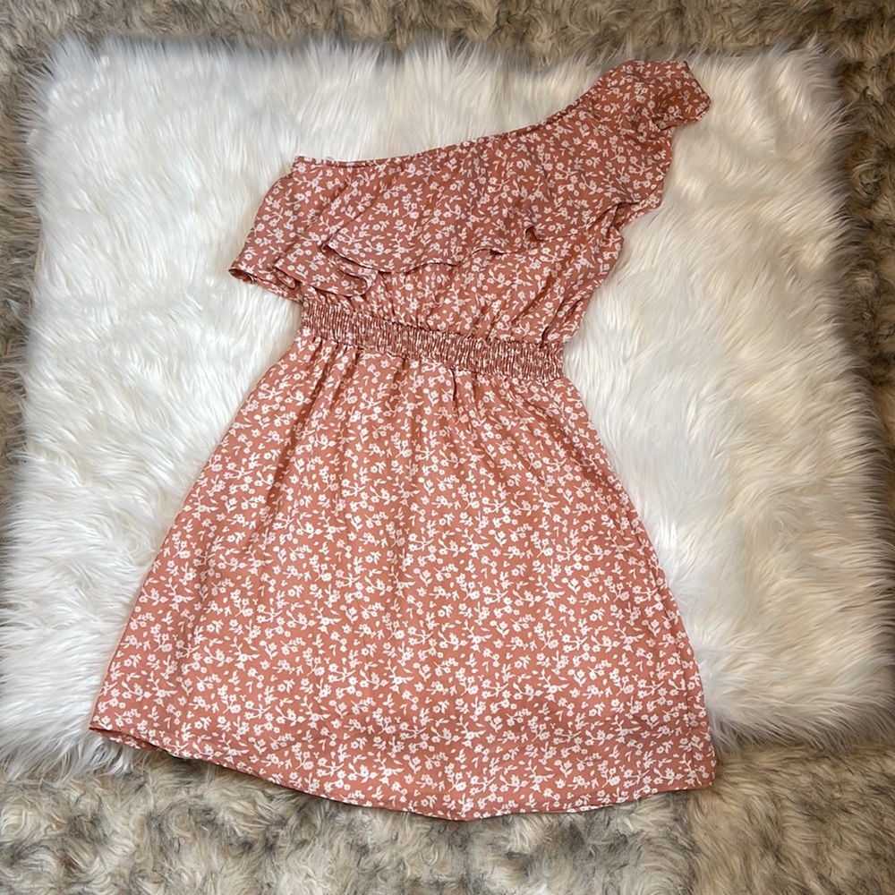 Boutique Spring Dress! - Picture 2 of 3